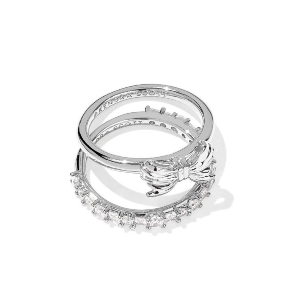 Kendra Scott Belle Bow Band Ring Set 2pc
-Silver/White Size 8 -NWT new with tags